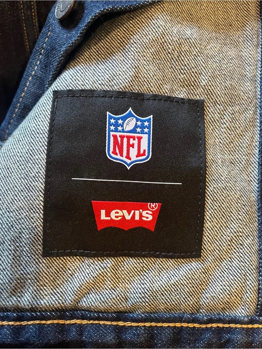 Rare NFL Levis Strauss Tennessee Titans Mens Denim Trucker Jacket Large Used/New - Picture 7 of 8